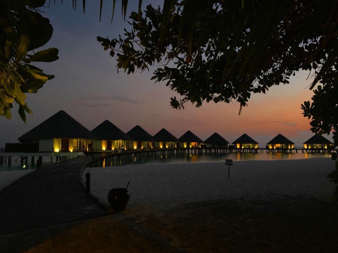 Adaaran Prestige Water Villas Meedhoo  Exterior foto